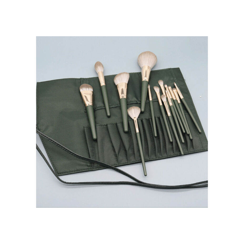 14 sets of plastics makeup brushes_Airmei