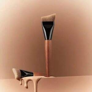 Curved Foundation Brush