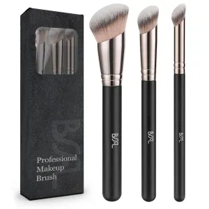 Packaging box placed next to the three upright brushes as a complete set